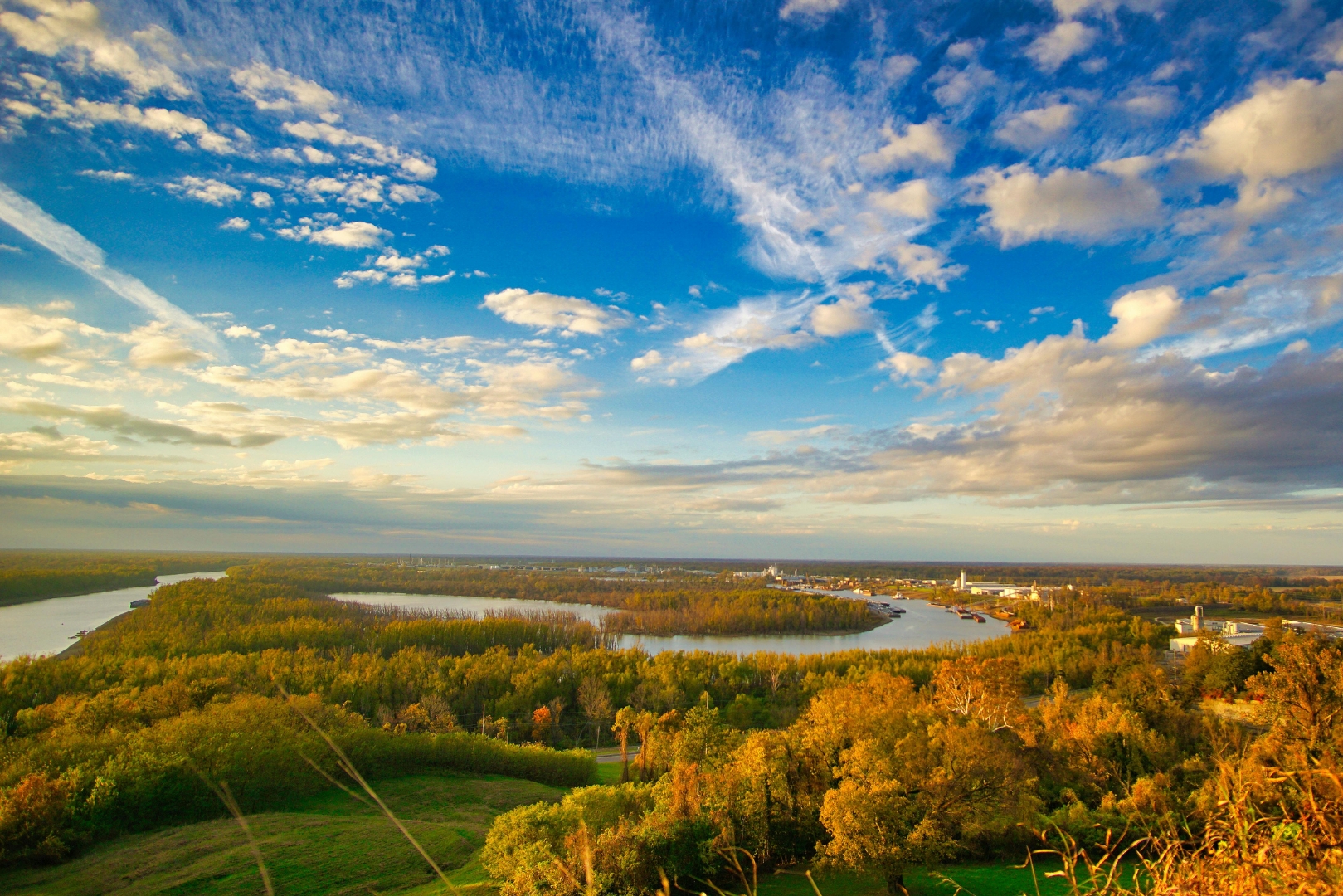 aerial view of the Mississippi River